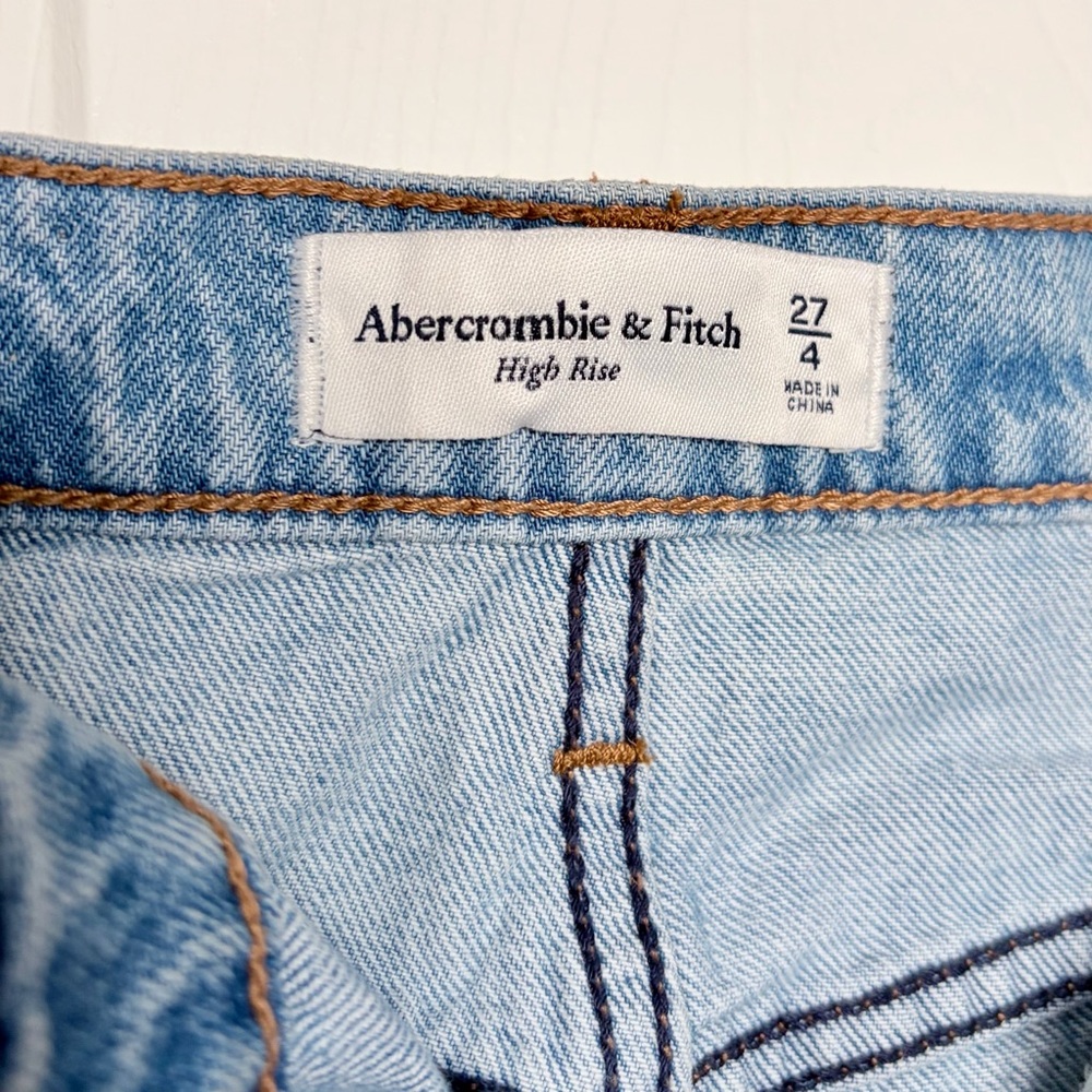 NWOT Abercrombie & Fitch High Rise Light Blue Denim Midi Skirt — Size 27 - Picture 2 of 8